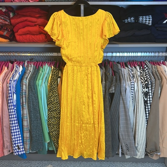 Express yellow side cut outs elastic waistband short sleeve v neck midi dress 0 - Picture 3 of 3